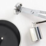 Yankee Candle Mid Summer's Night, Scented Candle, 22oz Large Jar with up to 150 Hour Burn, Giftable